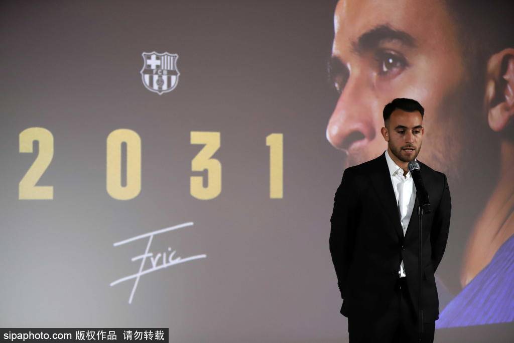 巴萨瞄准德甲双子星！库利亚基斯+武斯科维奇成防线重建首选